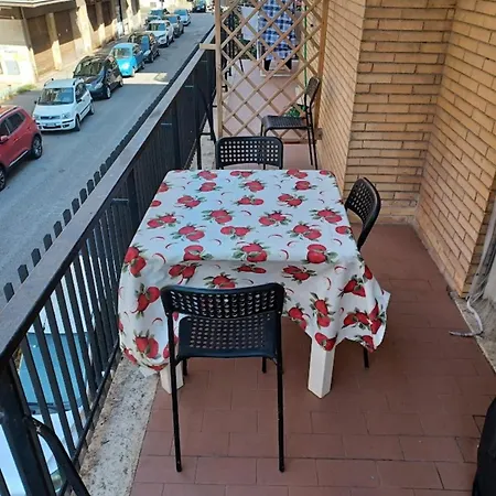 Forni Balcony Wifi Ac 200 Mt From The Sea Apartamento Lido di Ostia